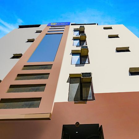 Fabhotel Pp Residency Tilak Nagar Нью-Дели Экстерьер фото